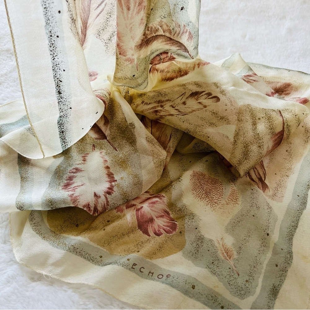 35”x35” Vintage Large Silk Chiffon Echo Scarf .